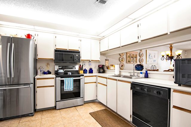 6198 Riverwalk Lane 2, Jupiter, FL 33458