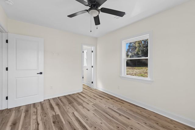 1009 Benjamin Parkway, Greensboro, NC 27408