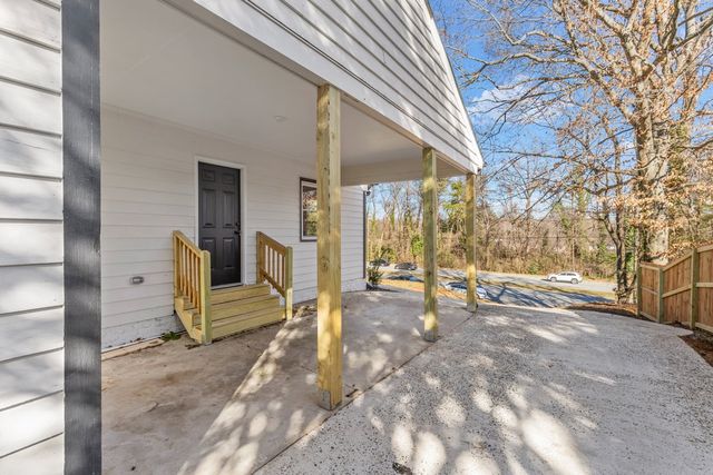 1009 Benjamin Parkway, Greensboro, NC 27408