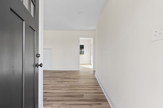 1009 Benjamin Parkway, Greensboro, NC 27408