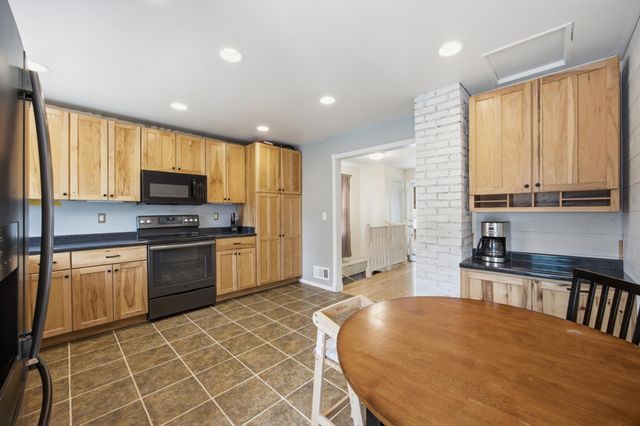 2013 7th Street N, Fargo, ND 58102
