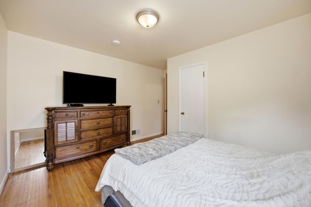 2013 7th Street N, Fargo, ND 58102