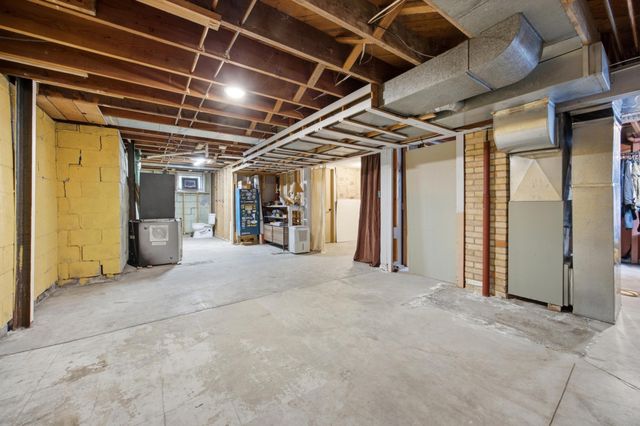 2013 7th Street N, Fargo, ND 58102