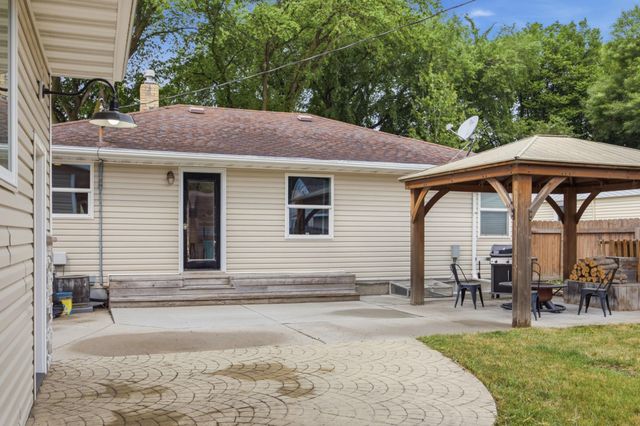 2013 7th Street N, Fargo, ND 58102