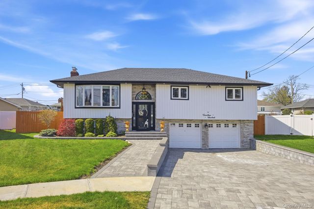 1700 White Street, North Bellmore, NY 11710
