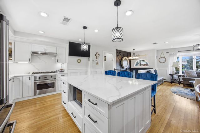 1700 White Street, North Bellmore, NY 11710