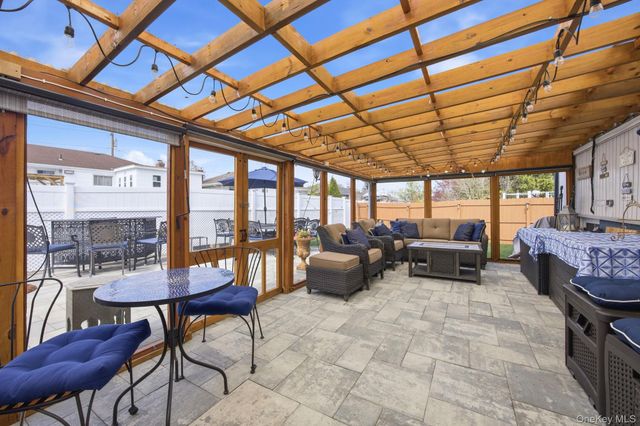 1700 White Street, North Bellmore, NY 11710