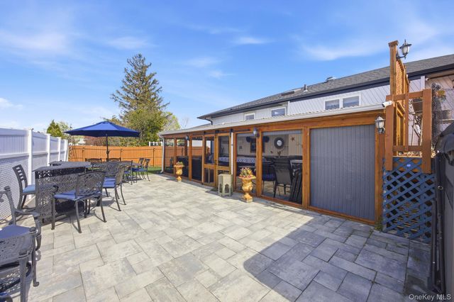 1700 White Street, North Bellmore, NY 11710
