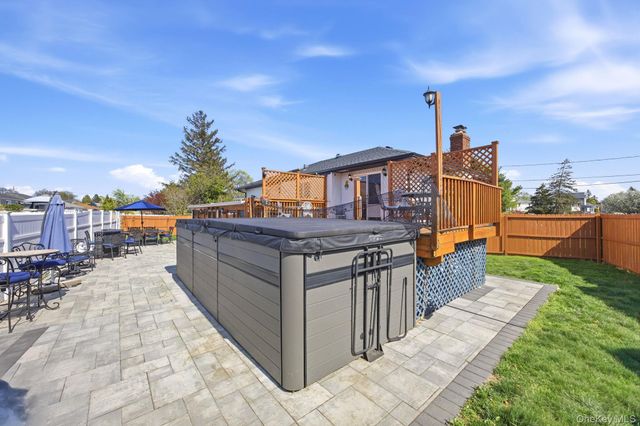 1700 White Street, North Bellmore, NY 11710