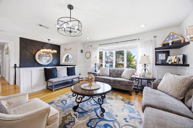 1700 White Street, North Bellmore, NY 11710