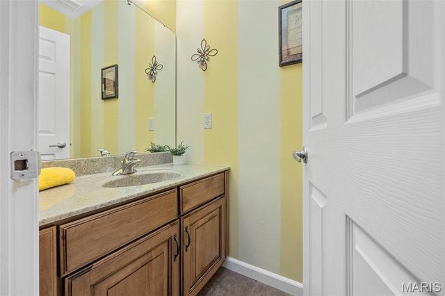 2033 Montclair Manor Drive, St Charles, MO 63303