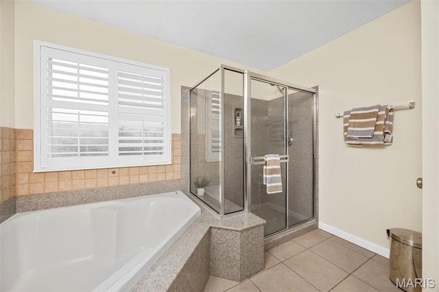 2033 Montclair Manor Drive, St Charles, MO 63303