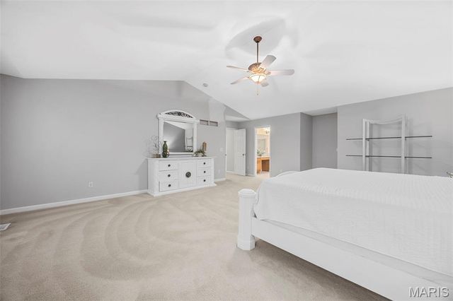 2033 Montclair Manor Drive, St Charles, MO 63303