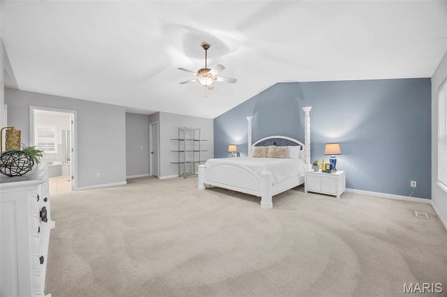 2033 Montclair Manor Drive, St Charles, MO 63303
