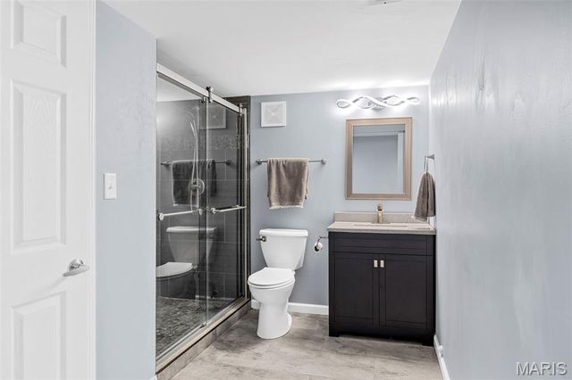 2033 Montclair Manor Drive, St Charles, MO 63303