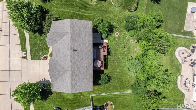 2033 Montclair Manor Drive, St Charles, MO 63303