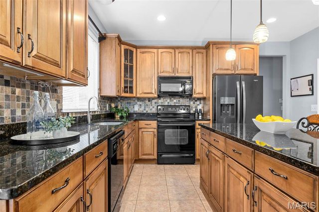 2033 Montclair Manor Drive, St Charles, MO 63303