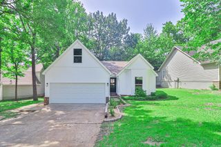 1207 Hunters Run Cove, Jonesboro, AR 72401