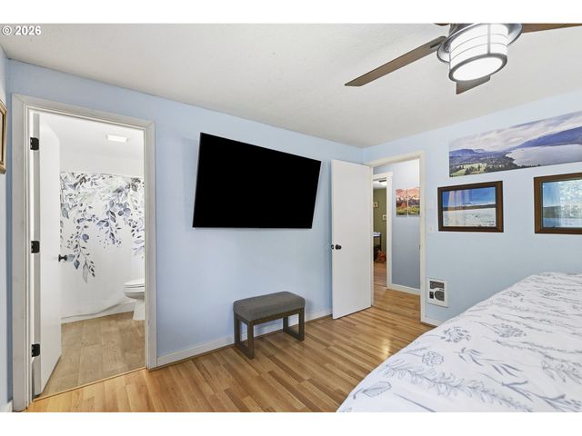 8701 Ne 109th Ct, Vancouver, WA 98682