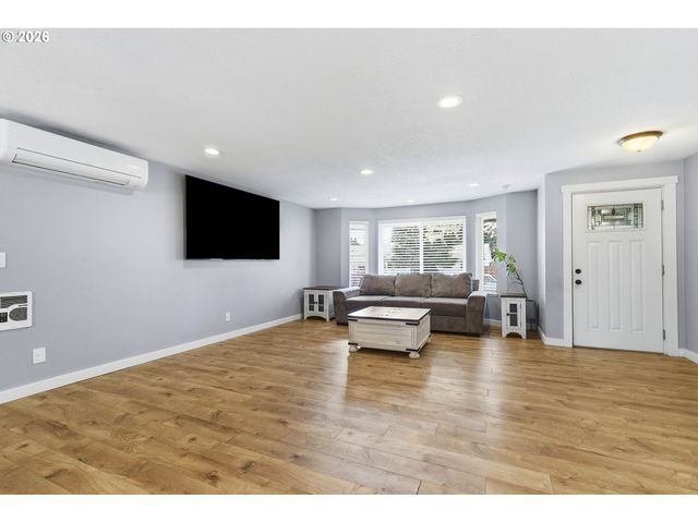 8701 Ne 109th Ct, Vancouver, WA 98682