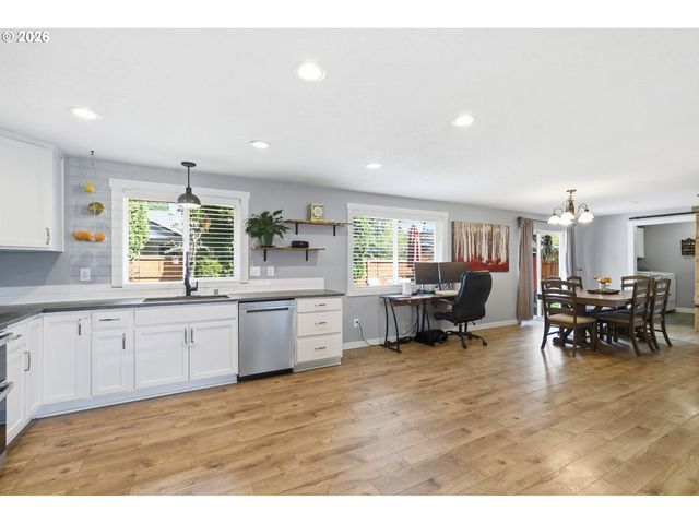 8701 Ne 109th Ct, Vancouver, WA 98682