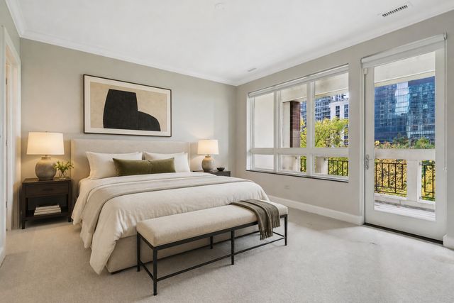 409 E Benton Place 409, Chicago, IL 60601