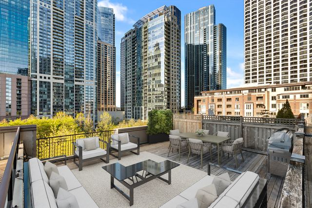 409 E Benton Place 409, Chicago, IL 60601