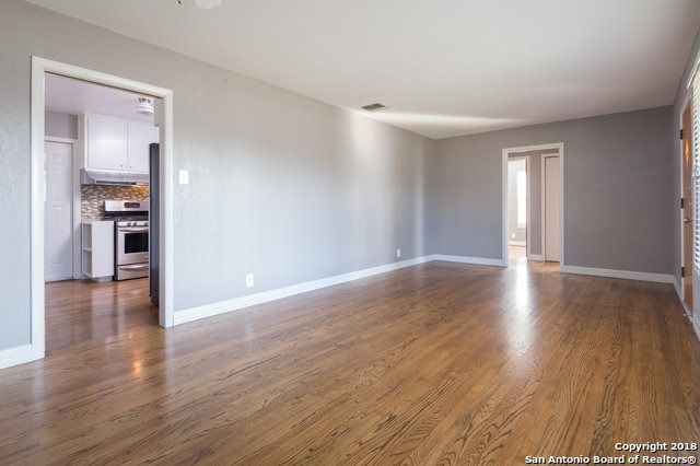 303 schmeltzer, San Antonio, TX 78213