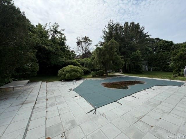 247 Barrett Road, Lawrence, NY 11559