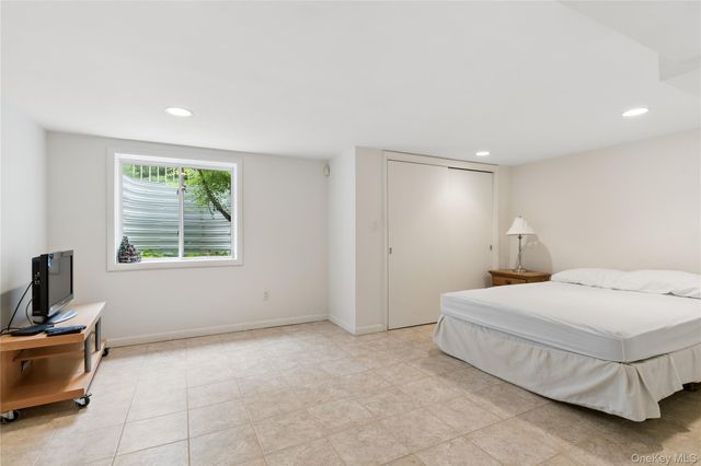 247 Barrett Road, Lawrence, NY 11559