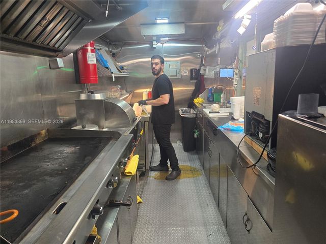 6439, Doral, FL 33166