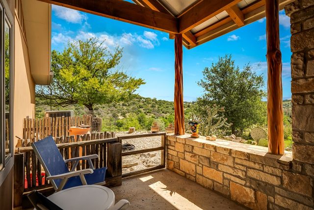 160 Antler Falls Run, Comfort, TX 78013