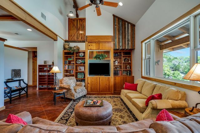160 Antler Falls Run, Comfort, TX 78013