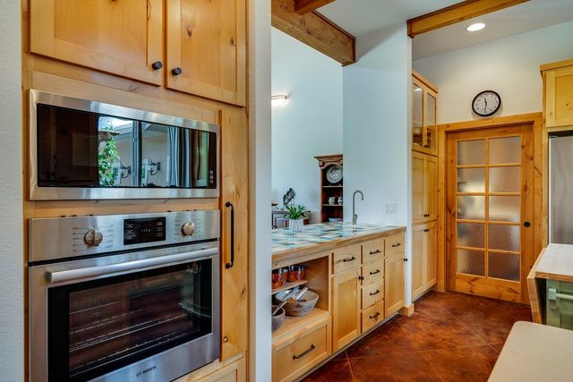 160 Antler Falls Run, Comfort, TX 78013