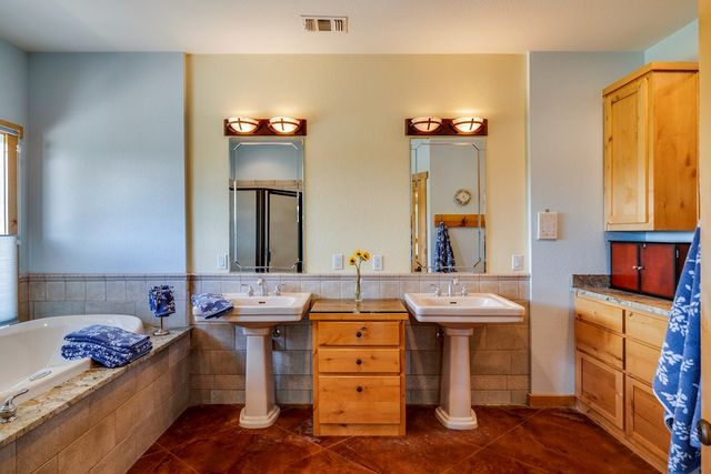 160 Antler Falls Run, Comfort, TX 78013