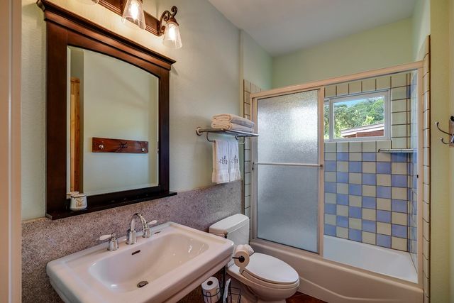 160 Antler Falls Run, Comfort, TX 78013