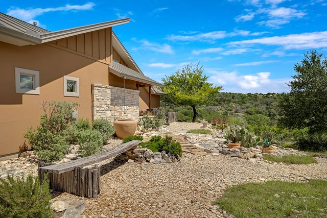 160 Antler Falls Run, Comfort, TX 78013