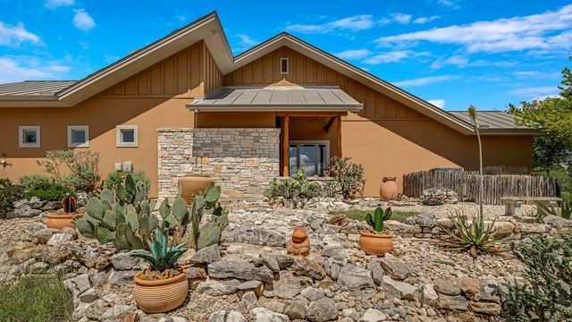 160 Antler Falls Run, Comfort, TX 78013