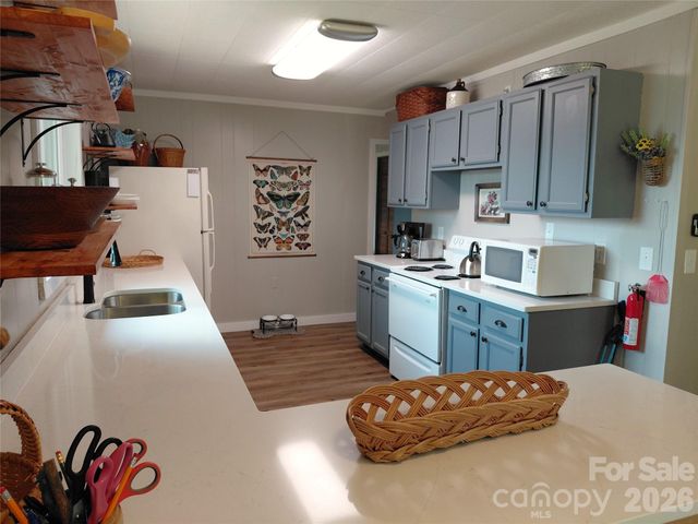 314 Blackberry Lane, Clyde, NC 28721