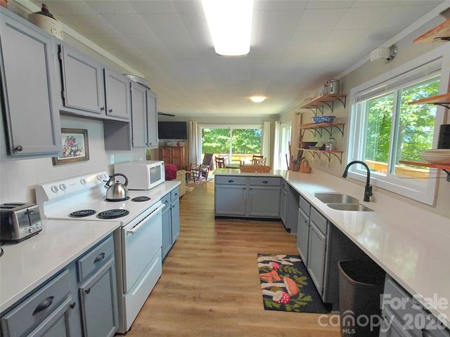 314 Blackberry Lane, Clyde, NC 28721