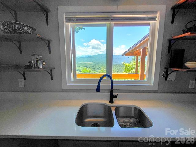 314 Blackberry Lane, Clyde, NC 28721