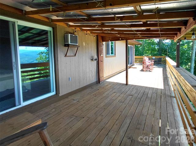 314 Blackberry Lane, Clyde, NC 28721