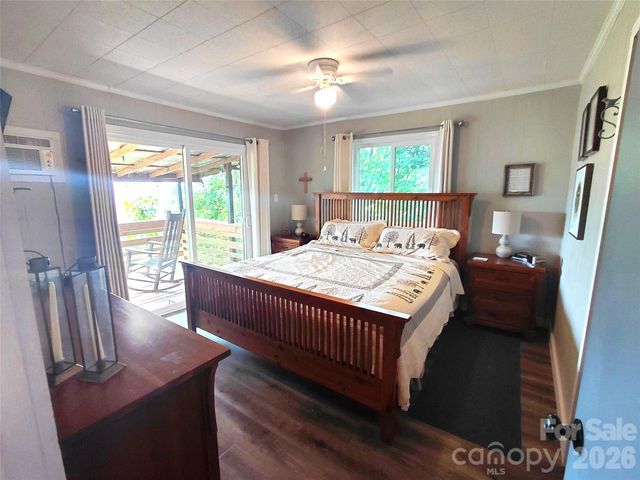 314 Blackberry Lane, Clyde, NC 28721