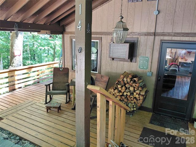 314 Blackberry Lane, Clyde, NC 28721