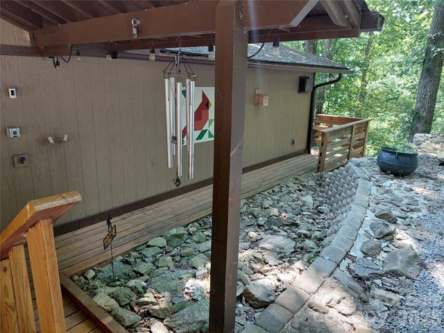 314 Blackberry Lane, Clyde, NC 28721