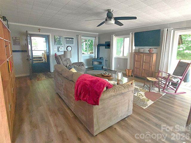 314 Blackberry Lane, Clyde, NC 28721