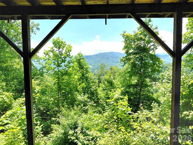 314 Blackberry Lane, Clyde, NC 28721