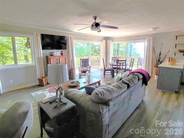 314 Blackberry Lane, Clyde, NC 28721