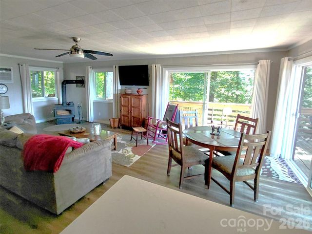 314 Blackberry Lane, Clyde, NC 28721