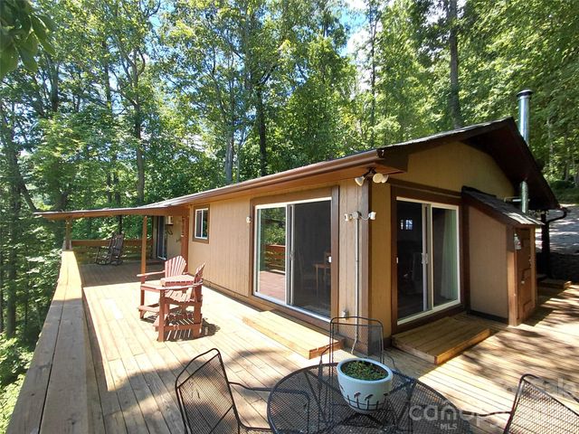 314 Blackberry Lane, Clyde, NC 28721